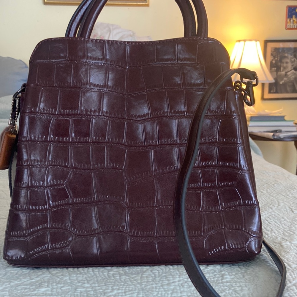 Maison de Beaute Perpignon burgundy bag. EUC